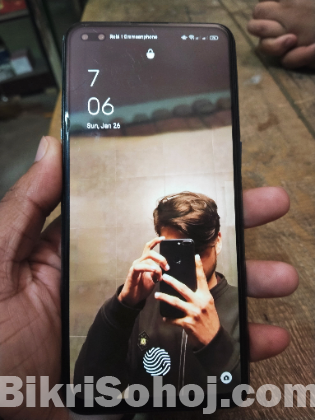 Oppo Reno 4 – 8GB RAM, 128GB, 48MP, 30W Fast Charge
